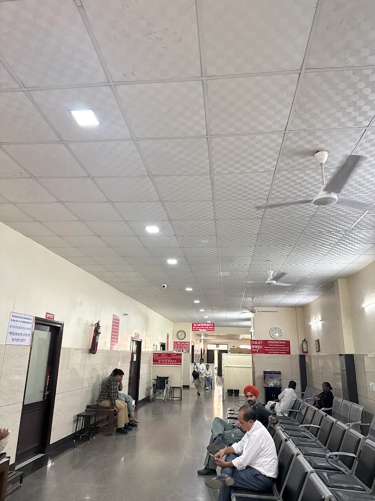 Internal corridor of Pioneer Imaging Bathinda diagnostic centre